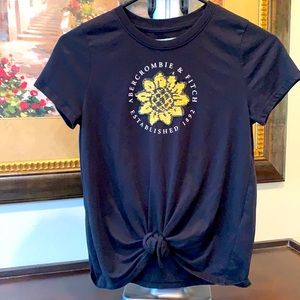 Abercrombie kids T-shirt Size 11/12